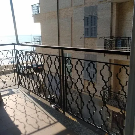 Uno scorcio di mare Appartamento
